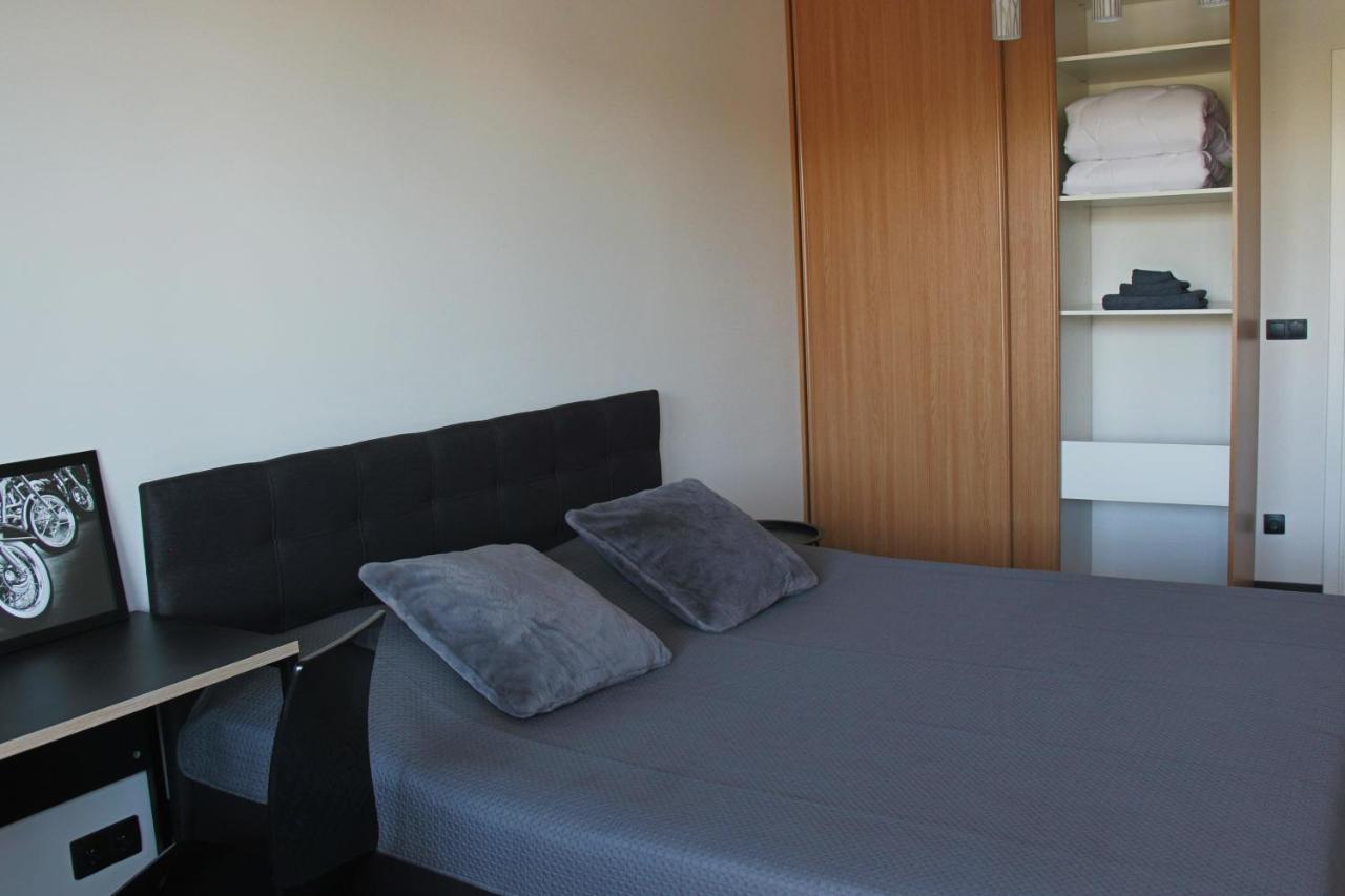 New Modern 4-Room Apartment With Big Balcony And Undeground Parking In Center Of Tallinn Exterior photo