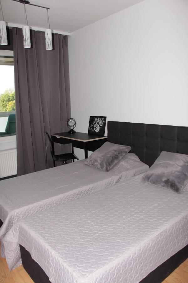 New Modern 4-Room Apartment With Big Balcony And Undeground Parking In Center Of Tallinn Exterior photo