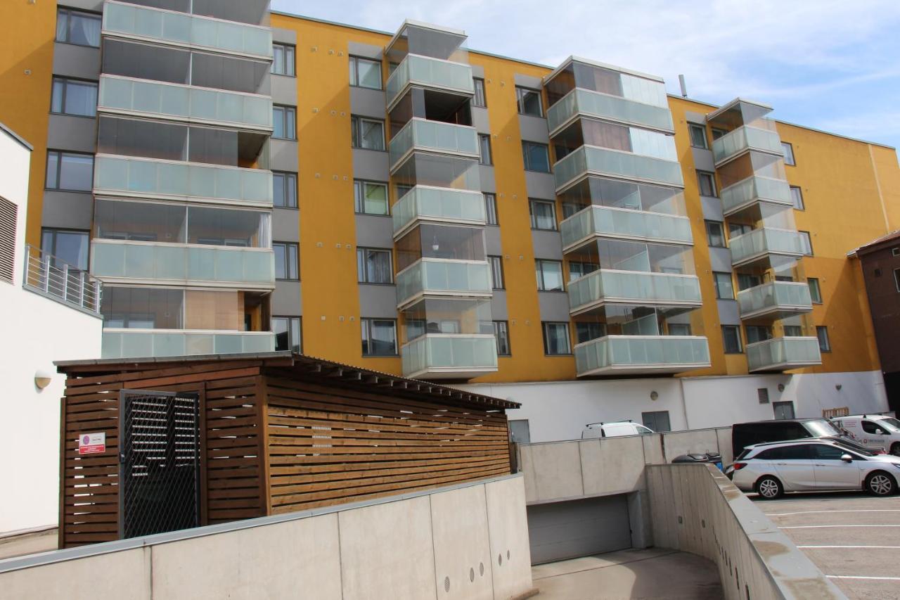 New Modern 4-Room Apartment With Big Balcony And Undeground Parking In Center Of Tallinn Exterior photo